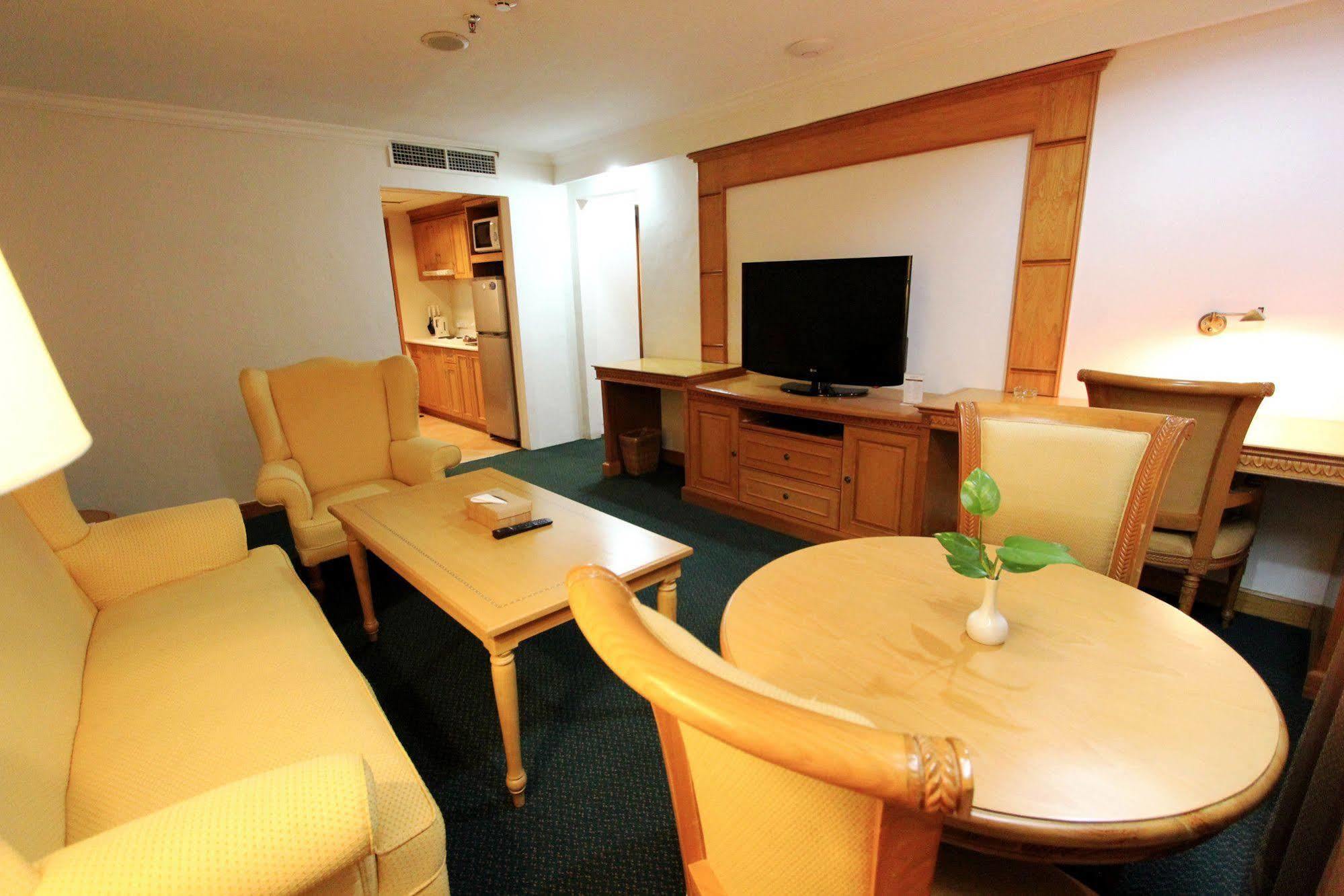 Harmoni 4* Batam